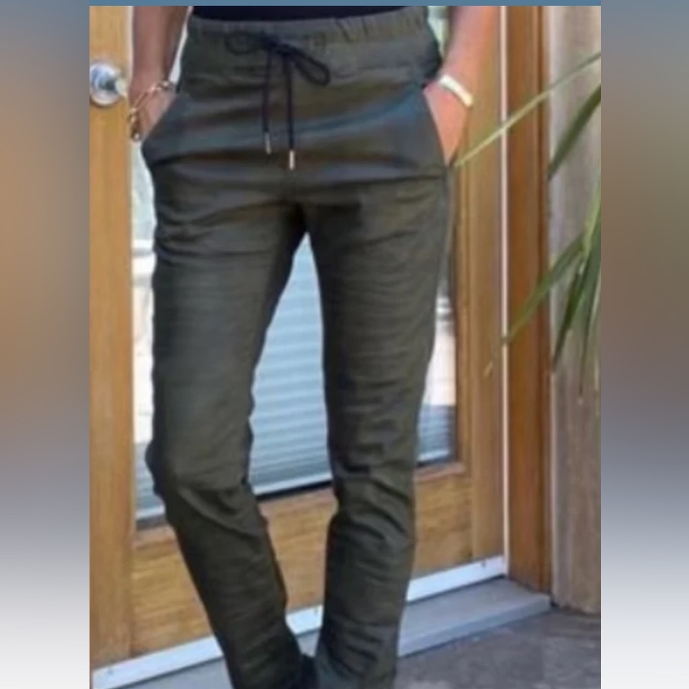 Bevy Flog Shely Green Snakeskin. Sz 29